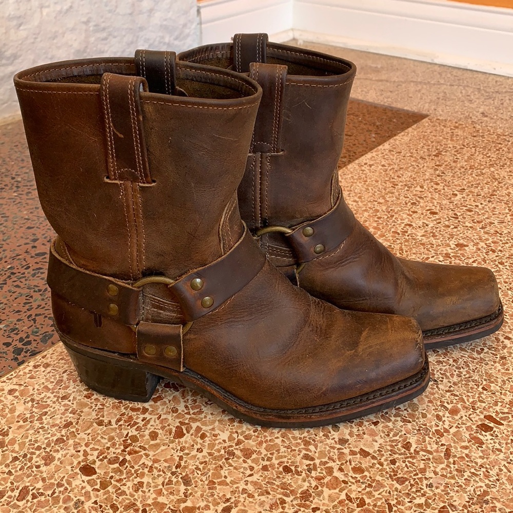 Frye Harness 8r short boot